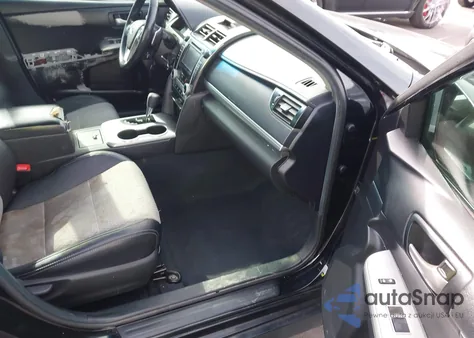 2014 Toyota Camry Se z USA, uszkodzony, nr VIN 4T1BF1FK7EU412045